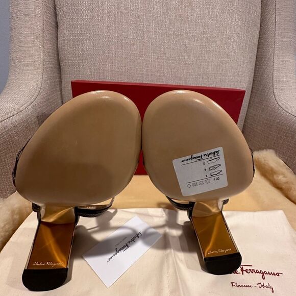 Salvatore Ferragamo strappy Leather Ankle Strap Sandals 37 (7) and 37,5 (7,5) - Picture 8 of 13